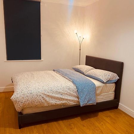 Lovely Cozy One Bedroom Apartment In Whitechapel London Exterior foto